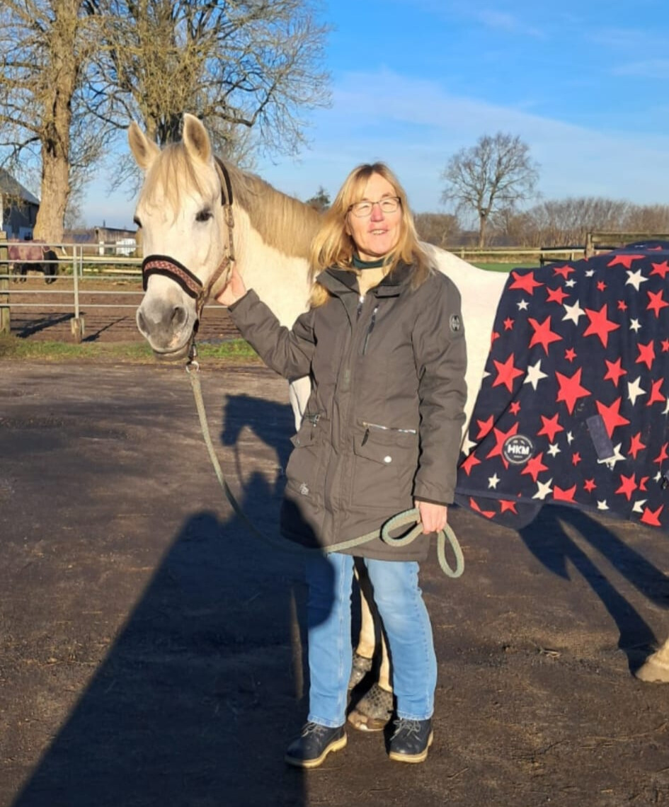 33cc4911-f4bc-4c57-b5e7-a2bb3a344046